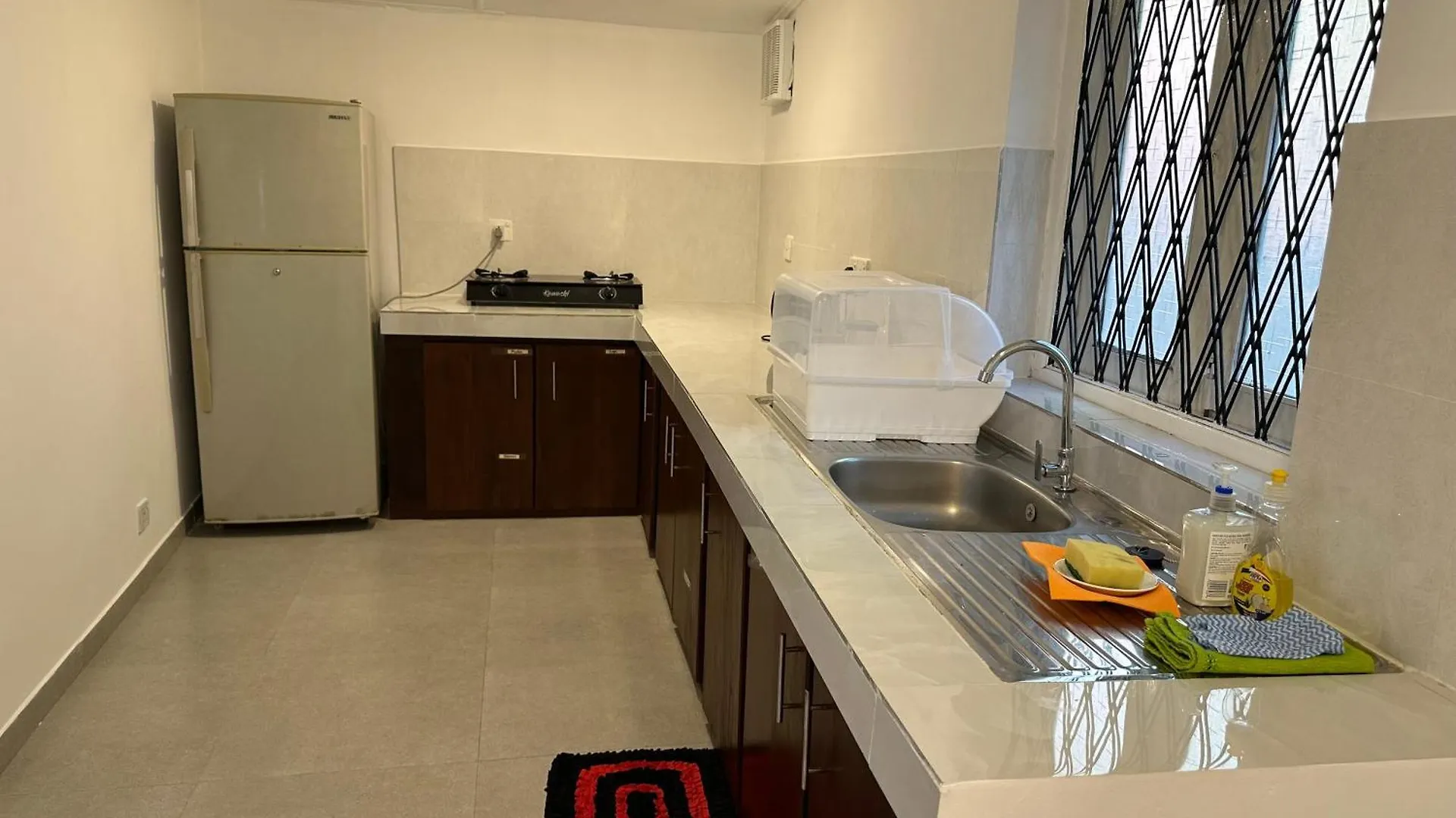 Negombo - Entire House - Sleeps 7 - Close To The Airport